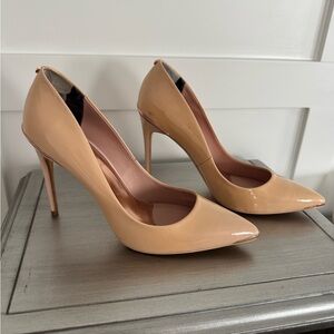 Ted Baker Nude 9.5 pumps only work once !